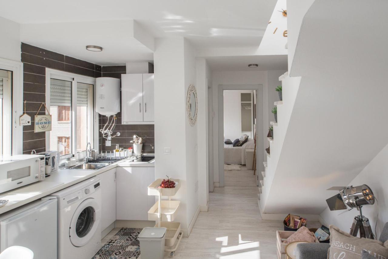 Apartamento Elegant Duplex P/3 In Malaga With Terrace And Wifi Exterior foto